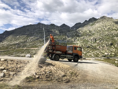 Nassansaat auf Rohboden / zwei Arbeitsg&auml;nge Bild 1