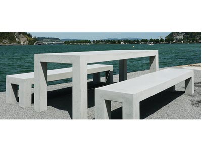 Tische und B&auml;nke