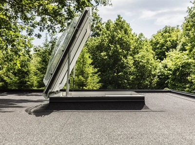 VELUX CXP, Finestre per tetti piani uscita (di accesso al tetto) per artigiani manuale immagine 2