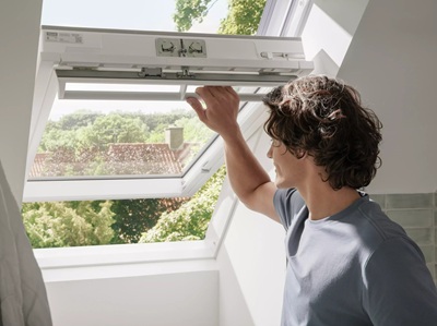 VELUX GGU/GGL Fenêtre à ouverture par rotation manuelle photo 6