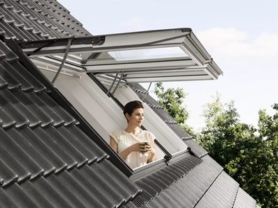 VELUX GPU Finestra con apertura a vasistas elettrica immagine 4
